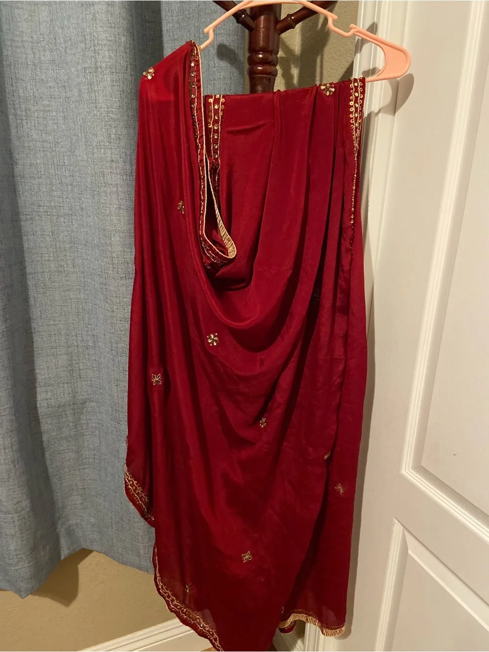 Elegant Pure Dasheen Burgundy Indian Women's Scarf Dupatta Shawl Gold Embroidery